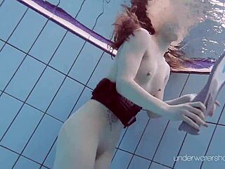Underwater Roxalana’s Bare Reveal