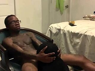 lil haiti chick sucks dick for bill money
