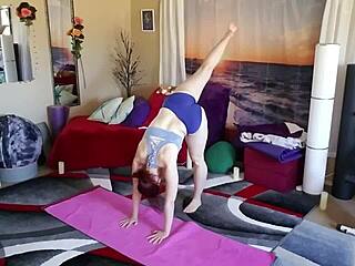 redhead barefoot fetish lesson in yoga shorts