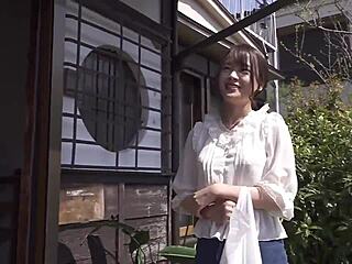 Wife’s JAV ranch affair sizzles
