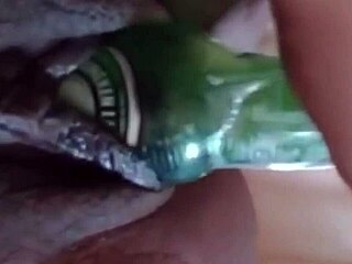 Teen Thot Fucks Bottle in Homemade Video