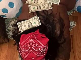 shabrim shaking ebony ass for 10 million views