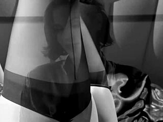 Bobbi’s Solo Nylon Seduction