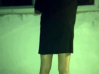 milf shines house in stockings