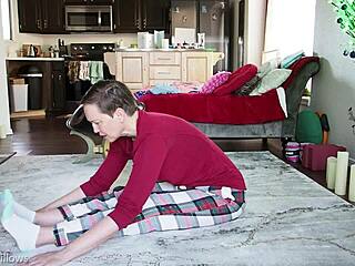 Yoga lesson turns into fierce pussy pounding.