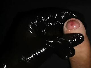 solo play with latex and oil