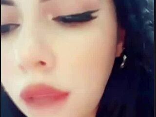 Victoria Camgirl Caught Masturbating On Live Stream