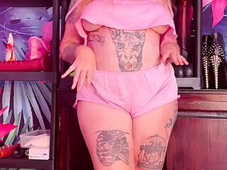 ever watched a curvy babe tease in silk?