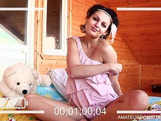 Hippie babe's webcam striptease captivates
