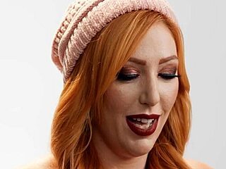 Lauren Phillips Shows How Teen Women Orgasm