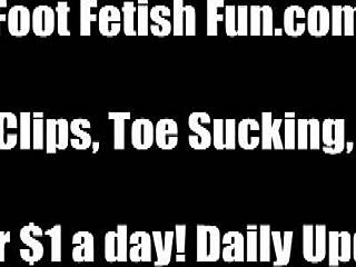 seduce with my perfect feet