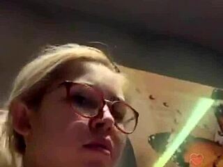 RUSSIAN BEAUTY BARES ALL