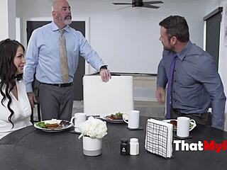 Cuck Hubby Sees Alexa Payne