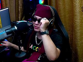 kiara blay fucks toys in studio close-up