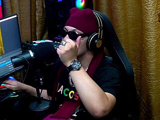 kiara blay fucks toys in studio close-up