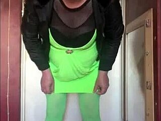 Shy twink's tender solo