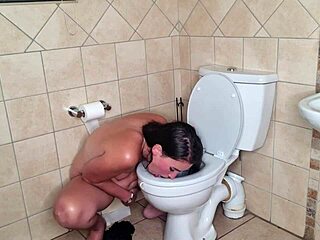 Petite Whore’s Kinky Toilet Clit Orgasm