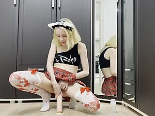 SKINNY BLONDE'S WILD FACIAL