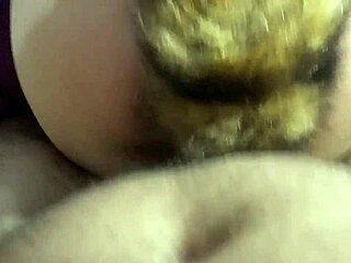 Novinha Submissa Takes Anal Plug in Tight Ass
