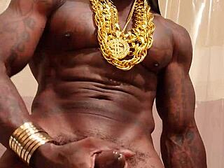 Ebony Lover's Passion in Trap House