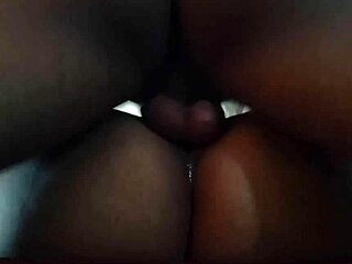 Desi bhabhi squirts on devar during hard fuck