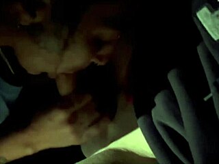 Car sex without condom ends in creampie