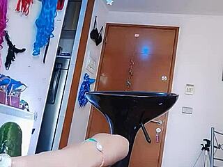 Pepina’s Thick Cucumber Anal Fuck Without Any Complaints