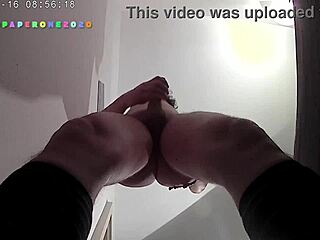 European amateur cums on cam