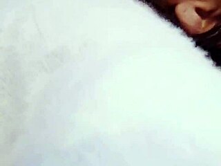 Teen Stepsister's Pussy Licked In Real Amateur Clip