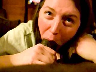Curvy Amateur Owns Bold Sucking Action
