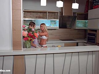 Kiara Lord and Suzie C’s fierce lesbian lick