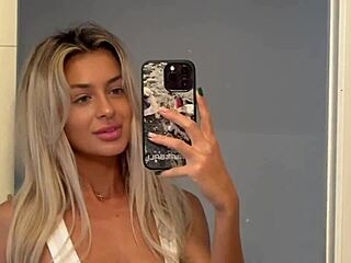 australian molly volk shines