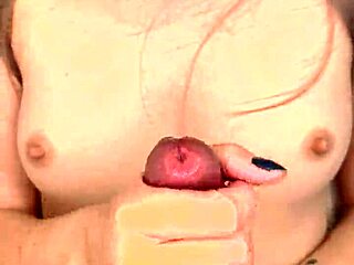 Girlfriend’s Close-Up Handjob on Day 47