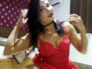 Sultry Brunette's Anal Flick