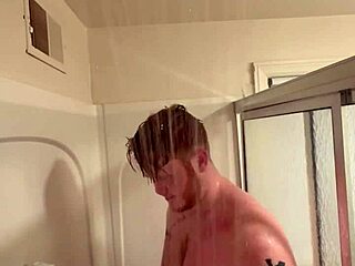 Solo Gay Shower Passion