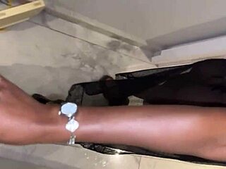 i met a stranger in elevator for juicy blowjob