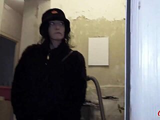 German Goth Girl’s Rough Rimjob Squirt At Casting