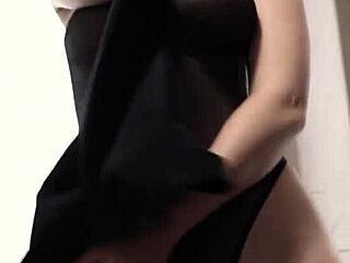 Naked and natural, Lana Lane's softcore solo seduction