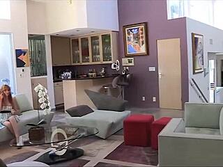 brunette’s teasing visit for pussy play