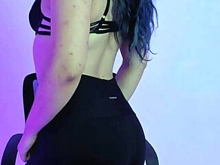 te hago venir con un joi mientras me desnudo para ti