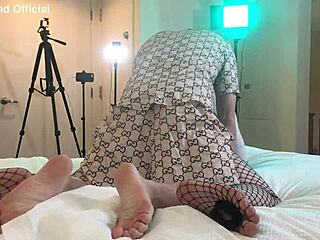 rapper fucks blonde ts