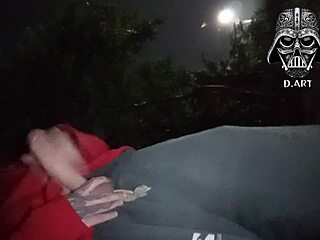Batendo Uma na Rua: Vem Provar Meu Gozo Quente