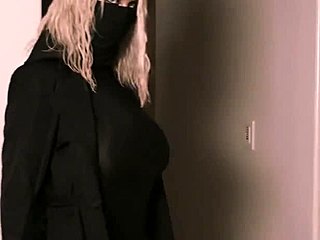 Burglar chick's midnight thrust
