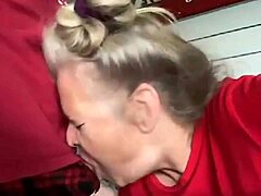 MILF Matang Ngesot Kontol Monster Teman Terbaik Intens