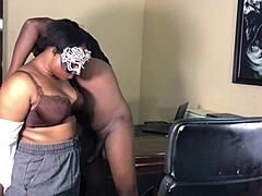 musa promises to serve her boss's monster cock for the job 😏