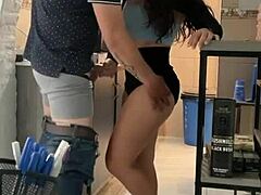 cogi con el contratista en la casa