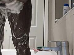 oh man, dwigh45 is like the real deal when it comes to eatin that pussy right...