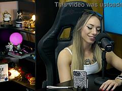 bianca demarchi shows her body silhouette bites ruan's ear and neck what a turn-on - podcast pãpum no barraco 🔥