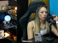 bianca demarchi shows her body silhouette bites ruan's ear and neck what a turn-on - podcast pãpum no barraco 🔥