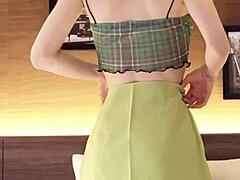 I think this Japanese beautiful girl looks so cute in her navel-baring outfit